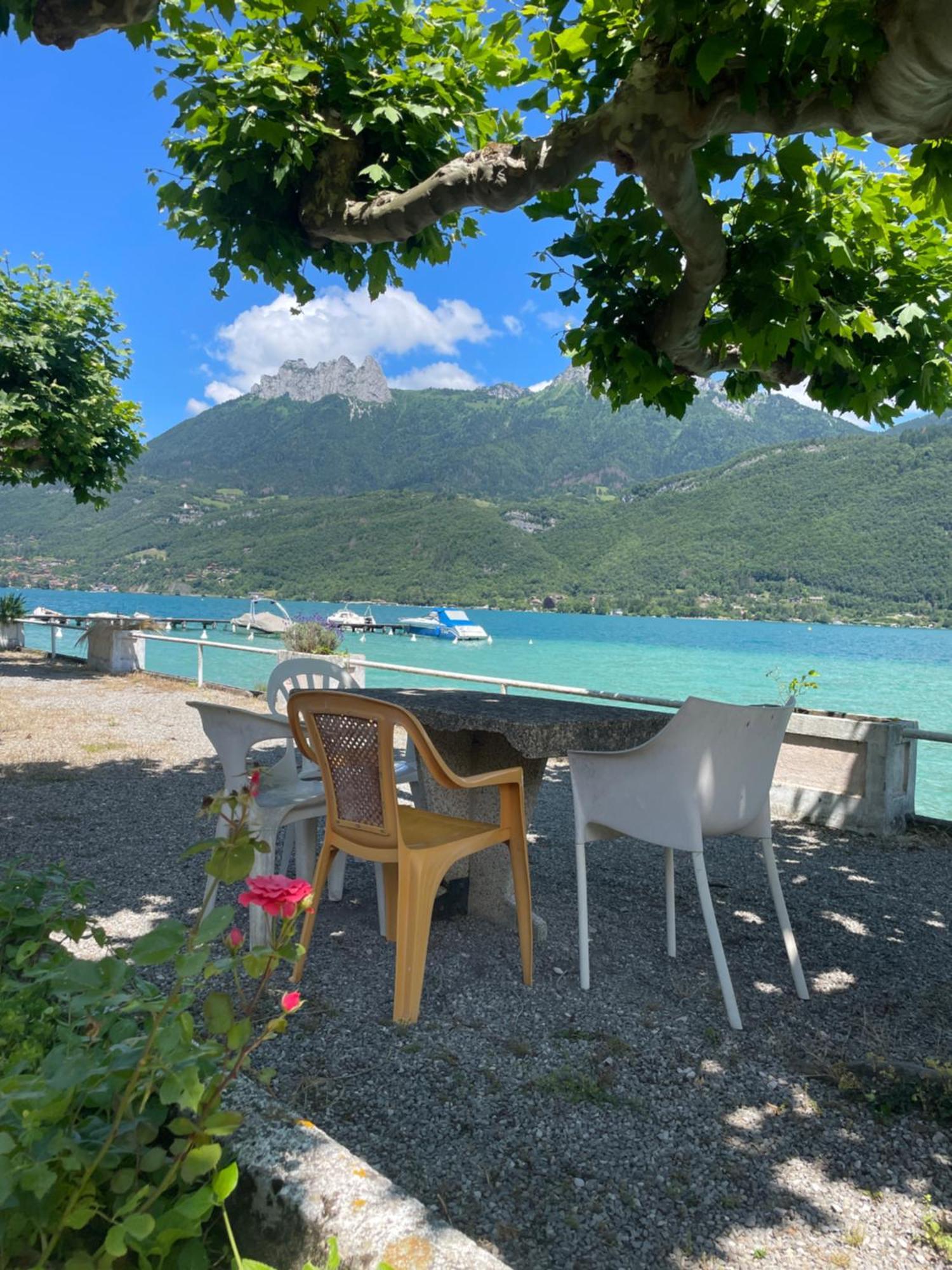Rare 2 Bedroom With Private Beach On Lake Annecy Doussard Esterno foto